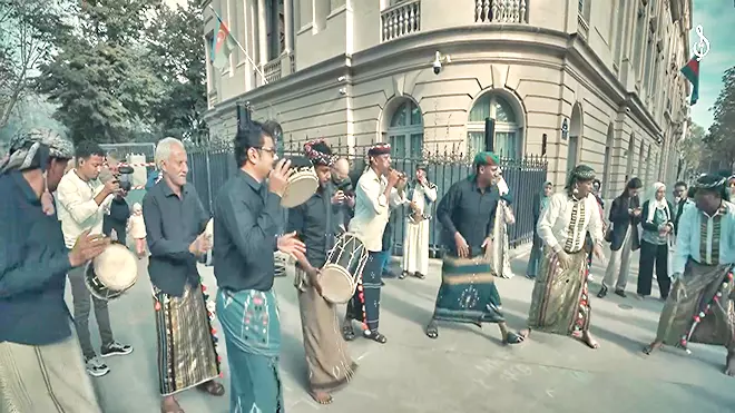 المركز الثقافي للسفارة الأذربيجانية بباريس يستضيف عرضًا تراثيًا يمنيًا